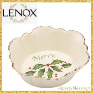 Lenox Holiday Oval Fluted Dish Merry Rare Retired Lenox Fine Quality Collectible
